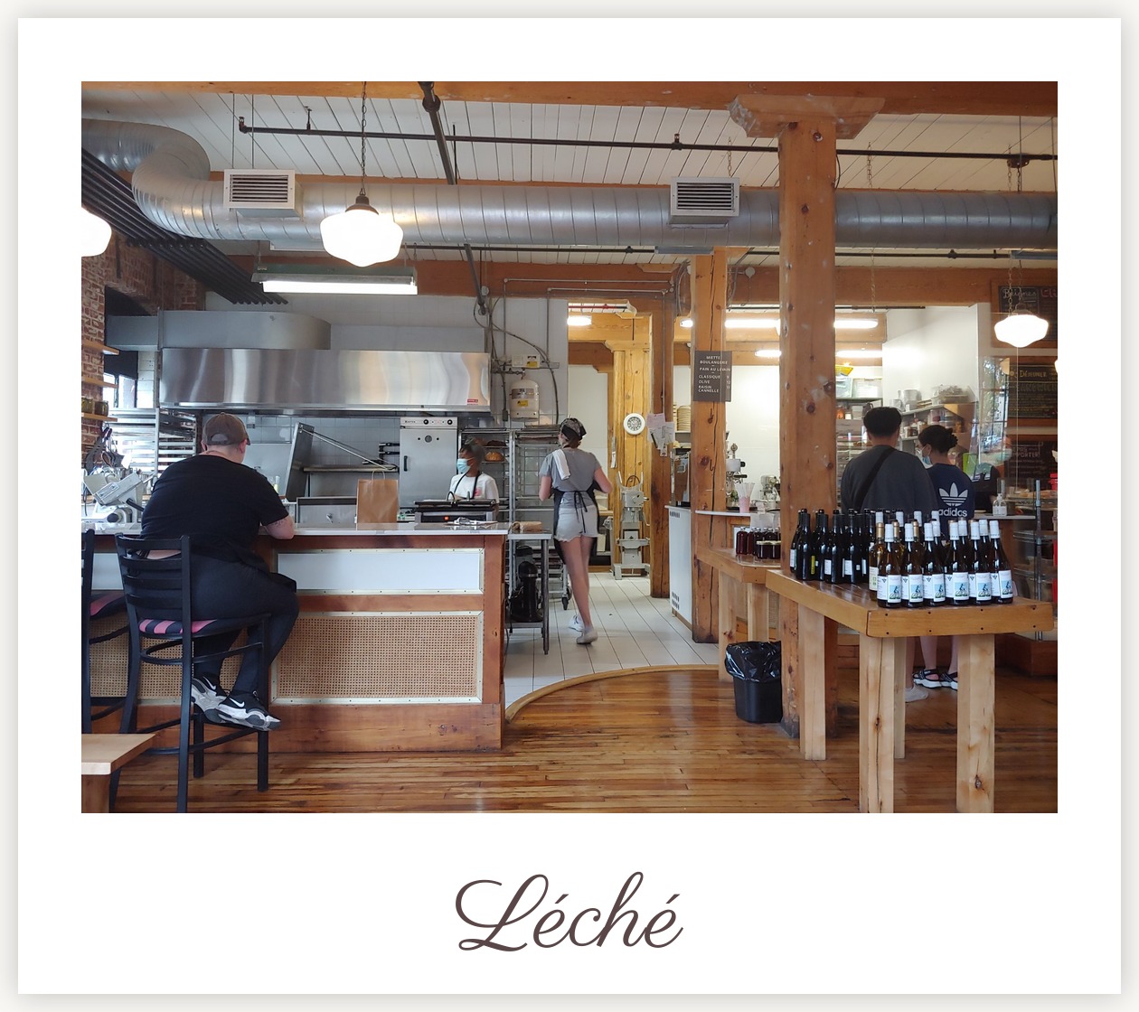 Interior counter of Léché Desserts